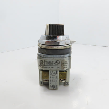 Idec ASD211N-B Pilot Duty 2-Position Selector Switch 120-600VAC 10A