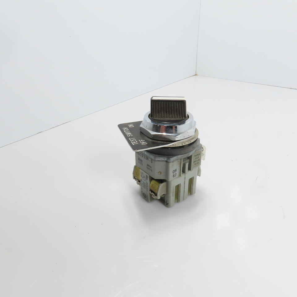 Idec ASD211N-B Pilot Duty 2-Position Selector Switch 120-600VAC 10A