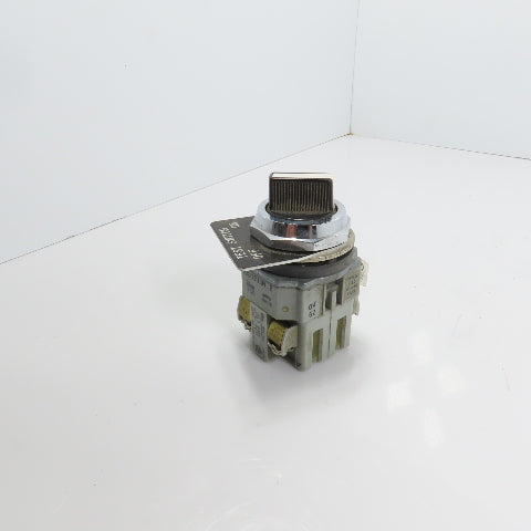 Idec ASD211N-B Pilot Duty 2-Position Selector Switch 120-600VAC 10A