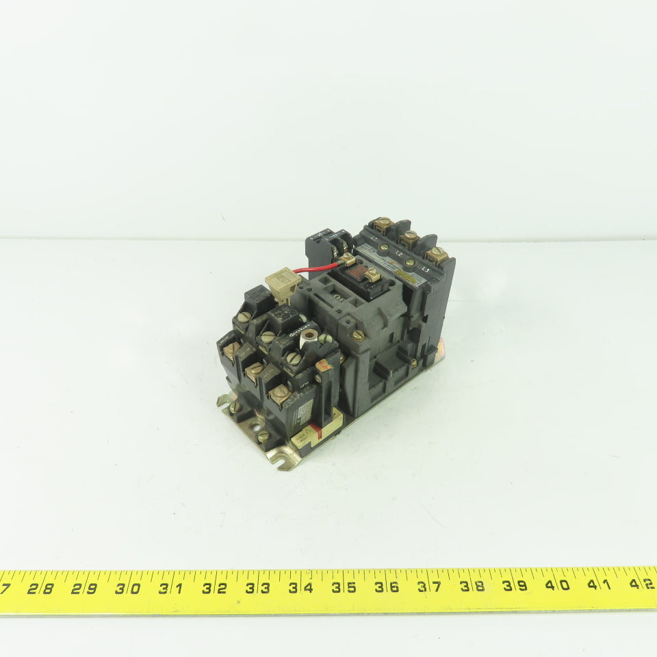 Allen Bradley 520F-A0D Size 0 3-Pole Reversing Motor Starter 5HP 600VAC 18A