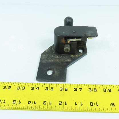 Nissan Tank Swing Bracket Latch OEM Part From a Model MGU1E2A25LV Forklift