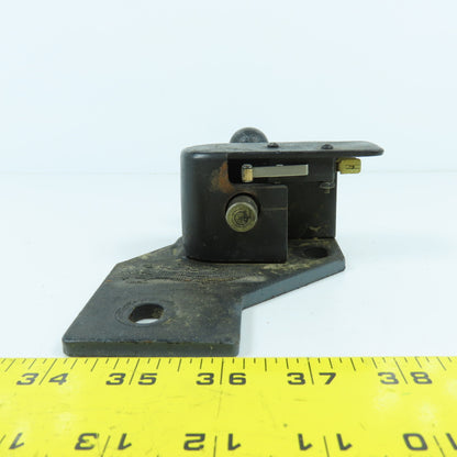 Nissan Tank Swing Bracket Latch OEM Part From a Model MGU1E2A25LV Forklift