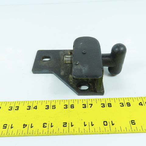Nissan Tank Swing Bracket Latch OEM Part From a Model MGU1E2A25LV Forklift