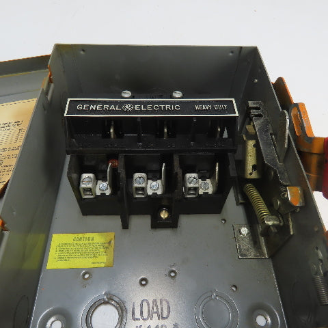 General Electric THN3361 30A 600VAC 250VDC 3 Pole Safety Disconnect Switch