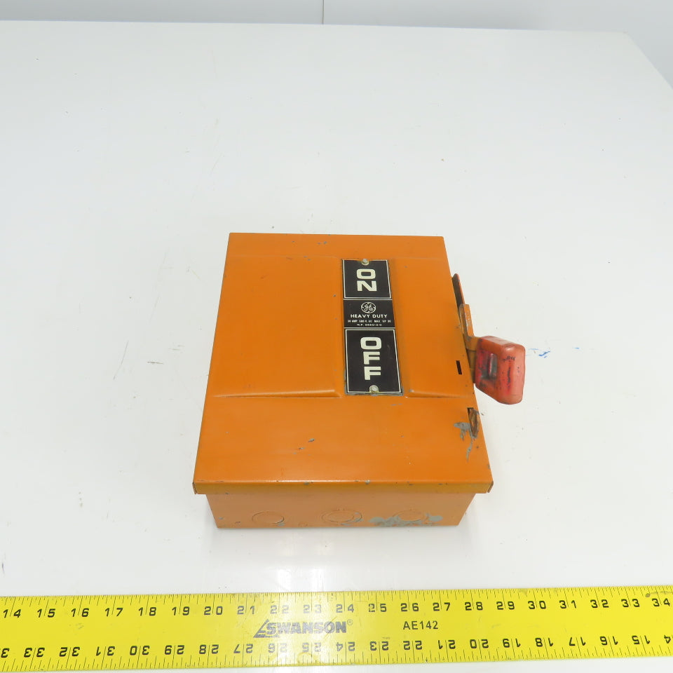General Electric THN3361 30A 600VAC 250VDC 3 Pole Safety Disconnect Switch