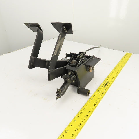 Nissan 2-Pedal Foot Brake Controls Assembly From A MGU1E2A25LV Forklift