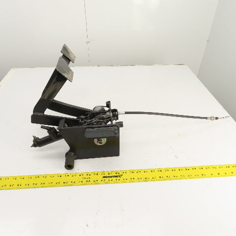 Nissan 2-Pedal Foot Brake Controls Assembly From A MGU1E2A25LV Forklift