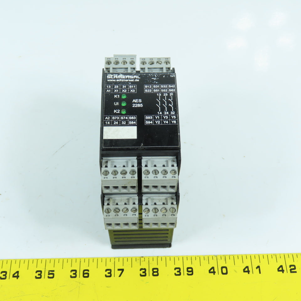 Schmersal AES2285 24VDC Safety Monitoring Relay Module 6 Output