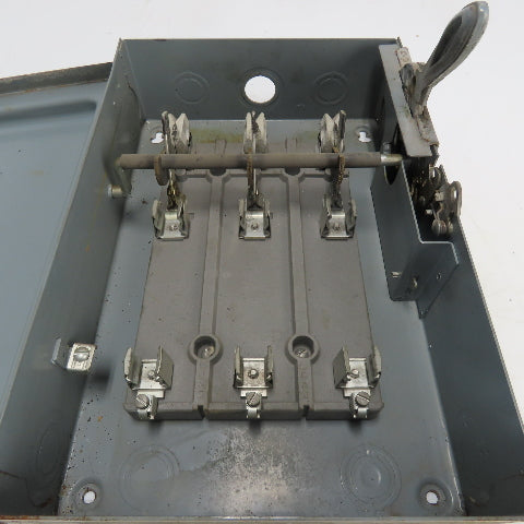 Cutler-Hammer 4131H311 30A Fusible Safety Disconnect Switch 3Ph 600VAC 7-1/2HP