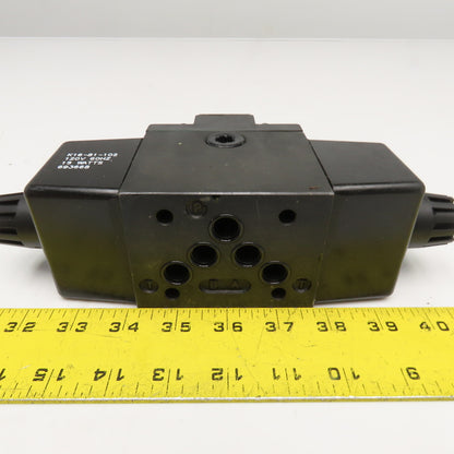 Parker D3W1CNYCF56 5/3 Position Closed Center Hydraulic Valve 110/120V Coil