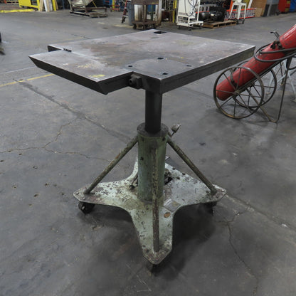 Bohl Equipment Co. Manual Foot Powered Lift Cart Table 29"x 26-1/2"Top W/Casters