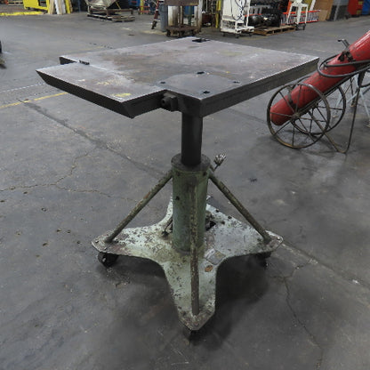 Bohl Equipment Co. Manual Foot Powered Lift Cart Table 29"x 26-1/2"Top W/Casters