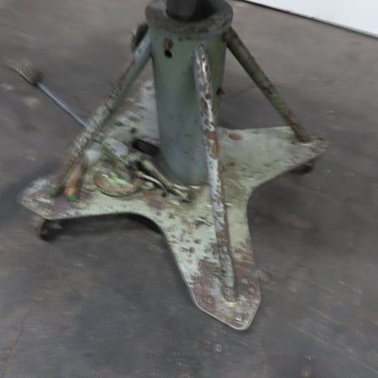 Bohl Equipment Co. Manual Foot Powered Lift Cart Table 29"x 26-1/2"Top W/Casters