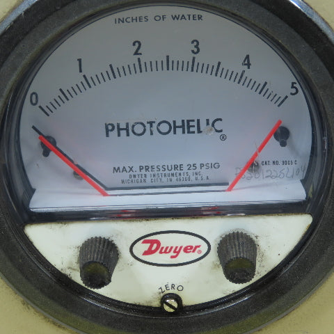 Dwyer Instruments 3005 C Photohelic Pressure Switch Gauge 25PSIG Max W/ Mount