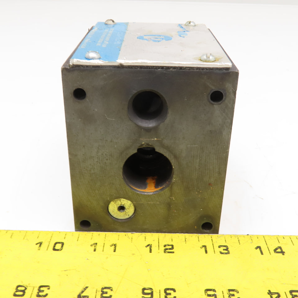 Vickers DG4S4-012C-50 5/3 Position Valve Body Only No Spool Or Coils