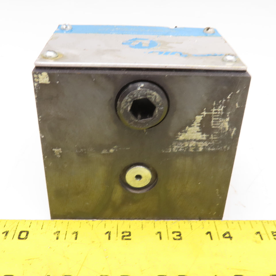 Vickers DG4S4-012C-50 5/3 Position Valve Body Only No Spool Or Coils