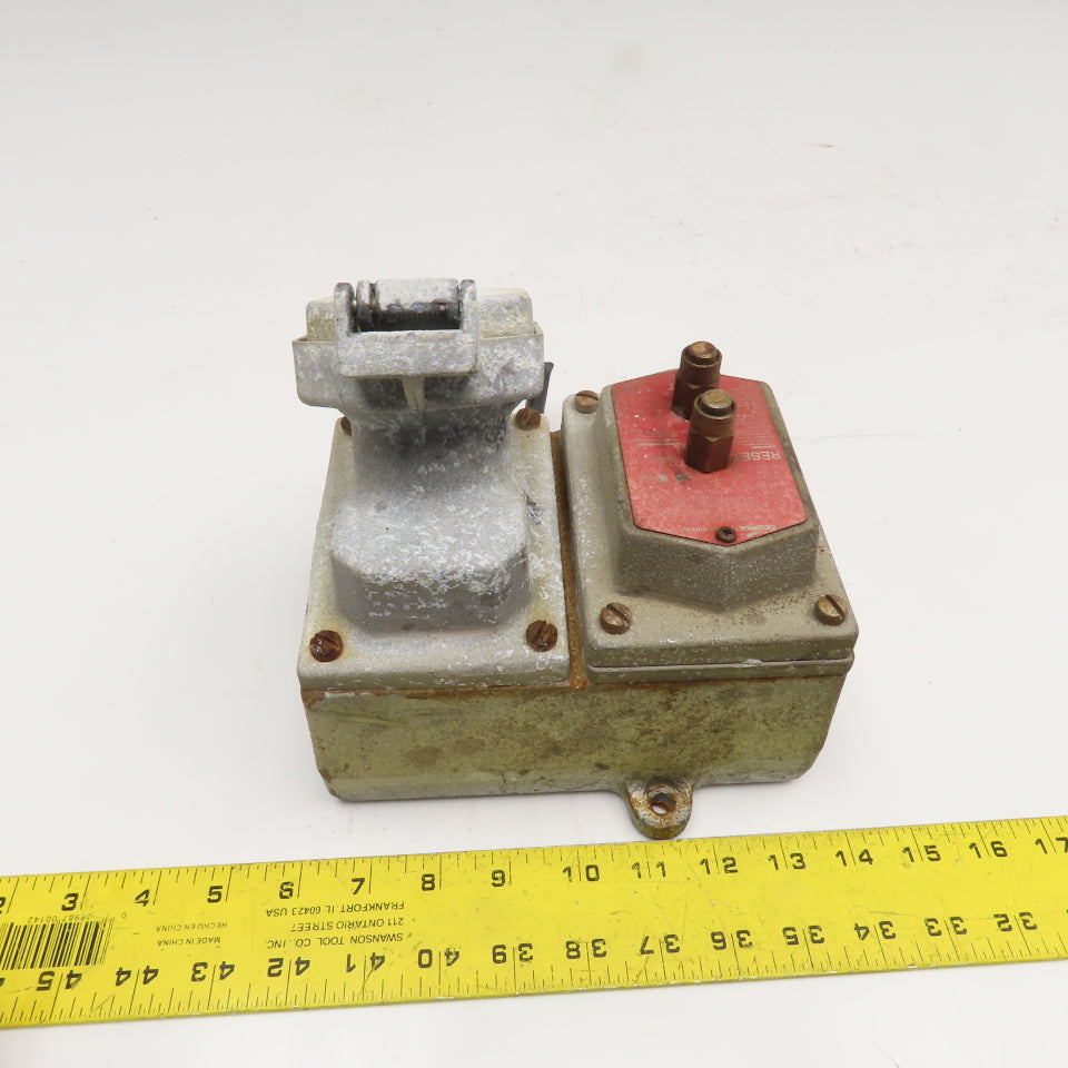Crouse Hinds GFS1 120VAC 20A Ground Fault Circuit Interrupter Hazardous Location