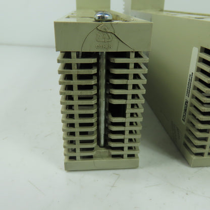 Schneider Automation 140 DAO 842 10 TSX Quantum AC Output Module 100-230V Lot/2