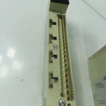 Schneider Automation 140 DAO 842 10 TSX Quantum AC Output Module 100-230V Lot/2