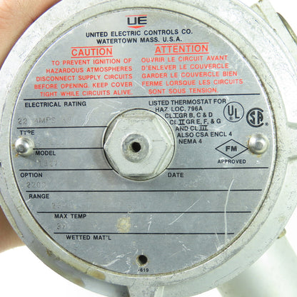 UE United Electric E121 13273 Temperature Switch 480VAC 25°-325°F