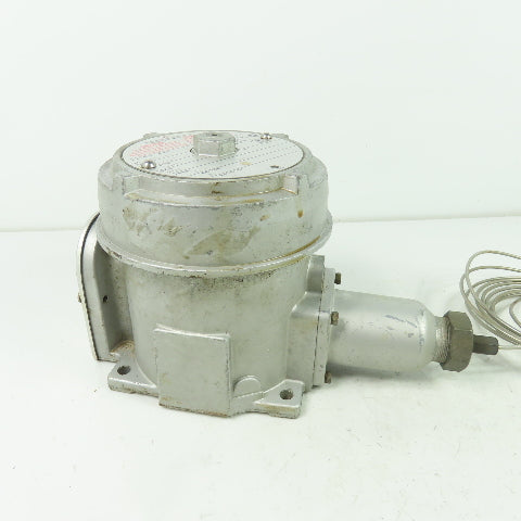 UE United Electric E121 13273 Temperature Switch 480VAC 25°-325°F