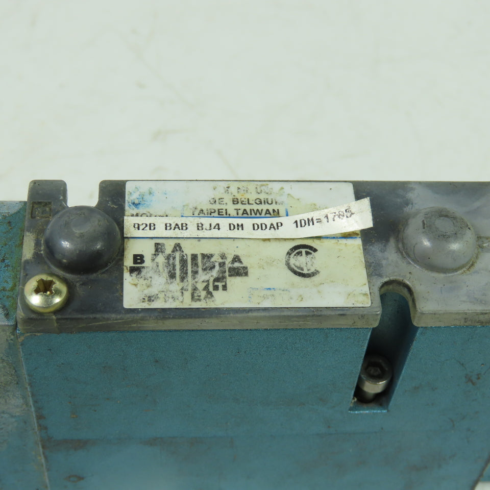 Mac 92B-BAB-BJ4-DM-DDAP-1DM Solenoid Valve 20 To 120PSI 24VDC