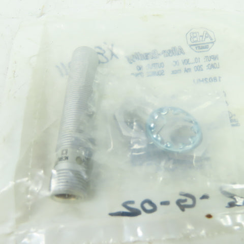 Allen Bradley 871ZT-MB3NP12-D4 Inductive Proximity Sensor 10-30VDC 200mA NEW