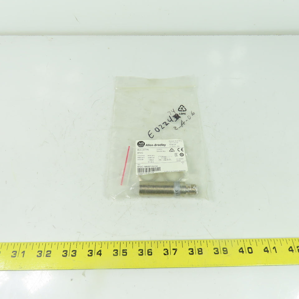 Allen Bradley 872C-M8BP18-D4 SerE Inductive Proximity Sensor Switch 10-30VDC NEW