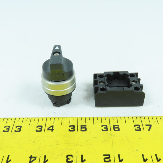 Schmersal 101006377 101006377 2-Position Spring Return Selector Switch