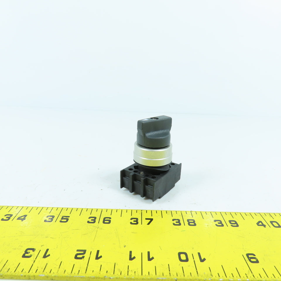 Schmersal 101006377 101006377 2-Position Maintained Selector Switch