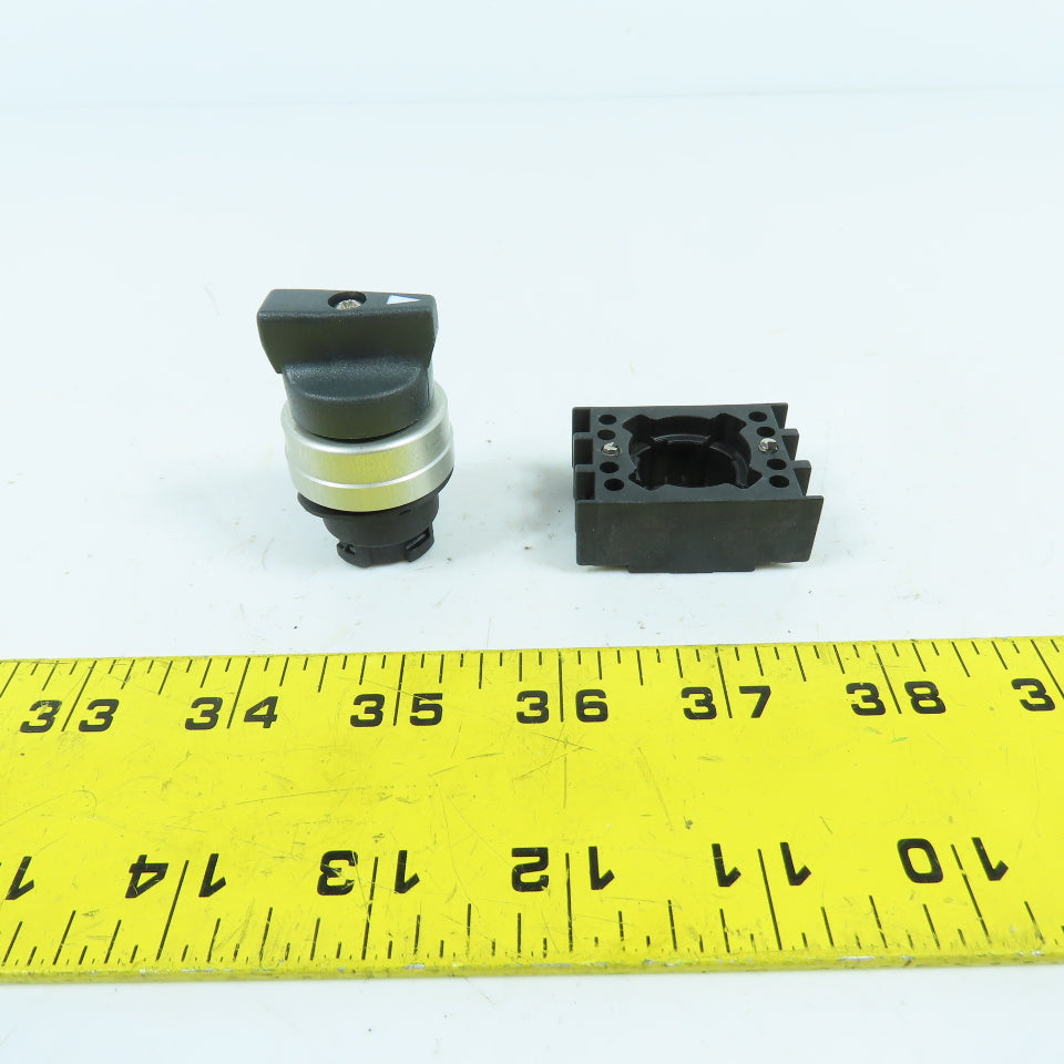 Schmersal 101006377 101006377 2-Position Maintained Selector Switch