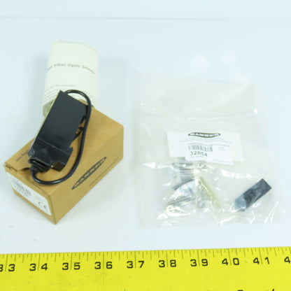 Banner 33715 D12SP6FVQ Glass Fiber Optic Sensor 10-30V DC NEW