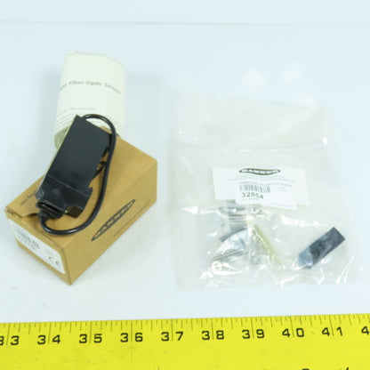 Banner 33715 D12SP6FVQ Glass Fiber Optic Sensor 10-30V DC NEW
