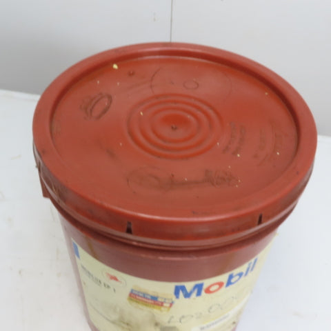 Mobil Mobilux EP1 35Lb Bucket of Lithium Grese