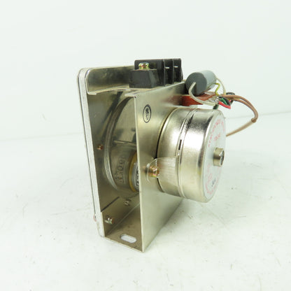Nippon Pulse Motor PTM-24D Synchronous Motor 100V 250/300RPM 50/60Hz