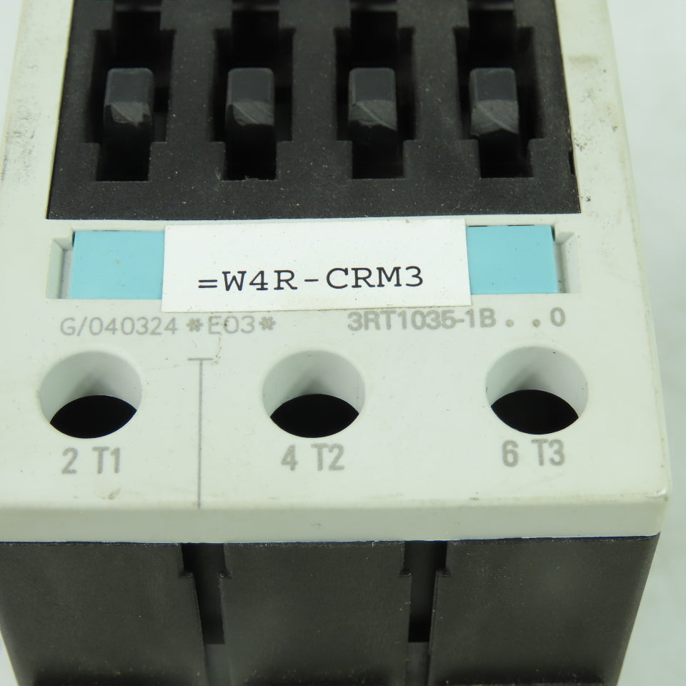Siemens 3RT1035-1B..0 Sirius 40HP 3Ph 600VAC Contactor 24VDC Coil