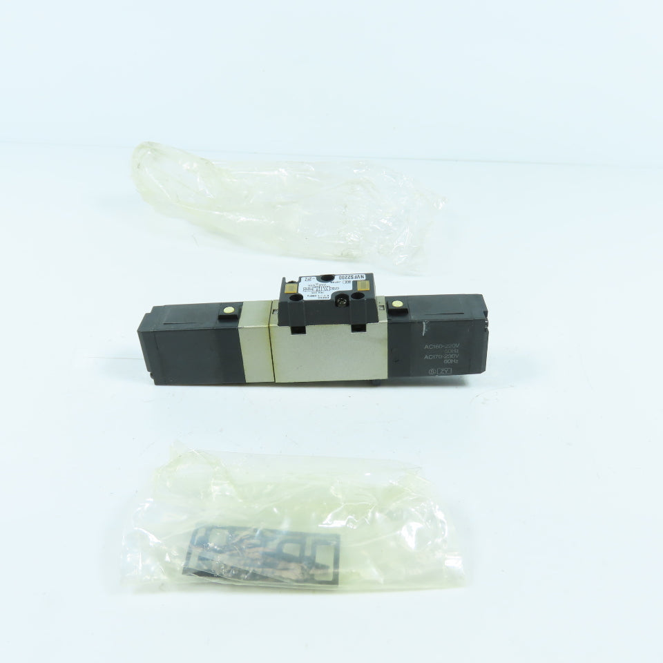 SMC NVFS2200 4/5 Pneumatic Solenoid Control Valve 17-230V Coil