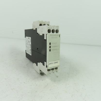 Siemens 3TK2821-1CB30 Siguard Safety Relay 24VAC/DC