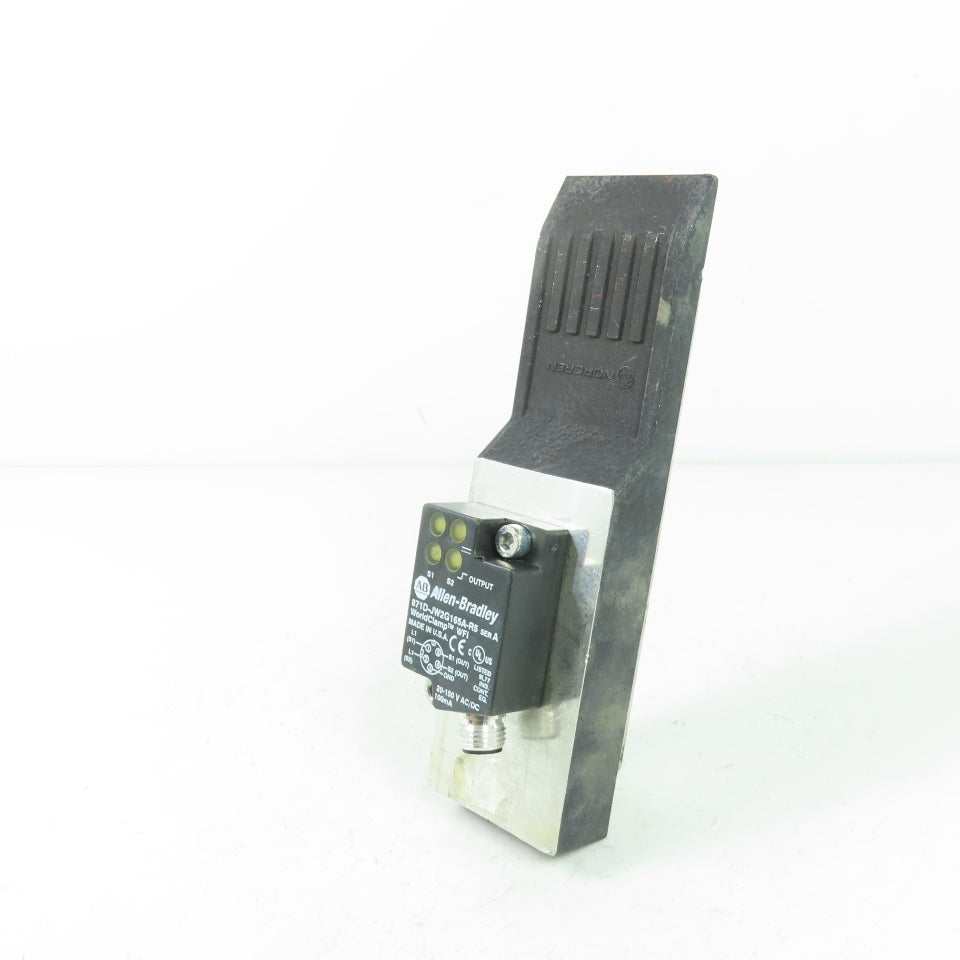 Allen Bradley 871D-JW2G165A-R5 Ser A Inductive Proximity Sensor 20-150V 100mA