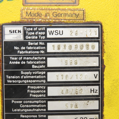 Sick WSU 26-121 Photoelectric Sensor 110/120V