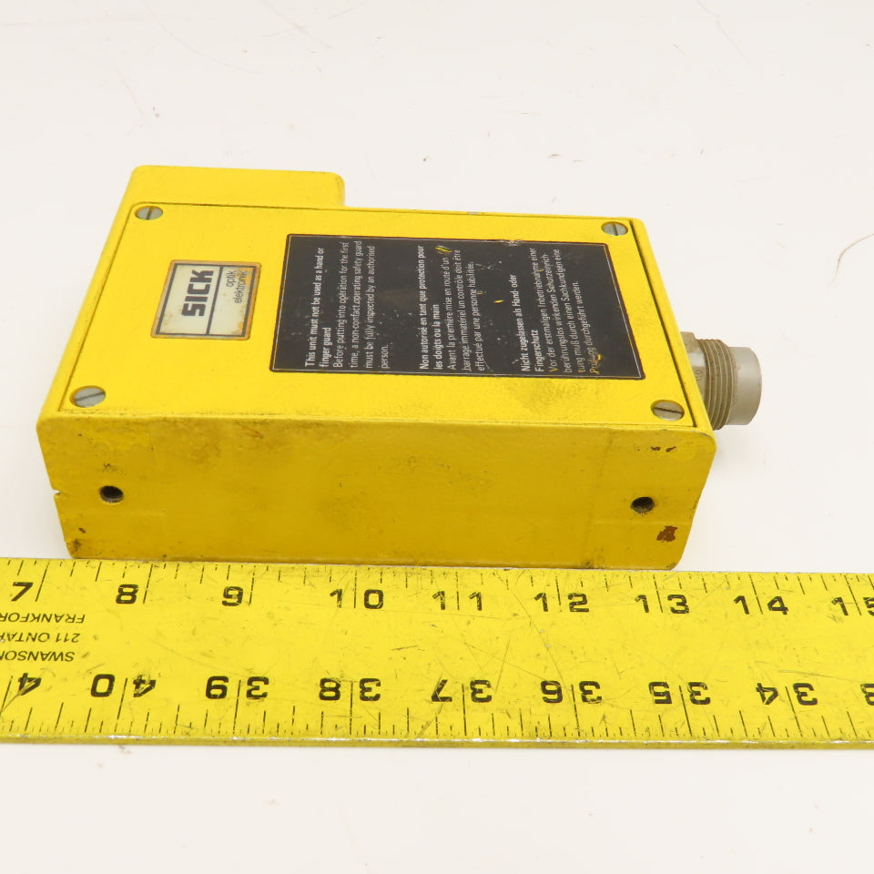 Sick WSU 26-121 Photoelectric Sensor 110/120V