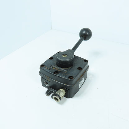 Parker VL25 4101 4-Way / 3-Position Pneumatic Control Valve 150PSI