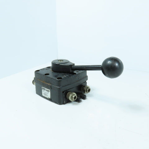 Parker VL25 4101 4-Way / 3-Position Pneumatic Control Valve 150PSI