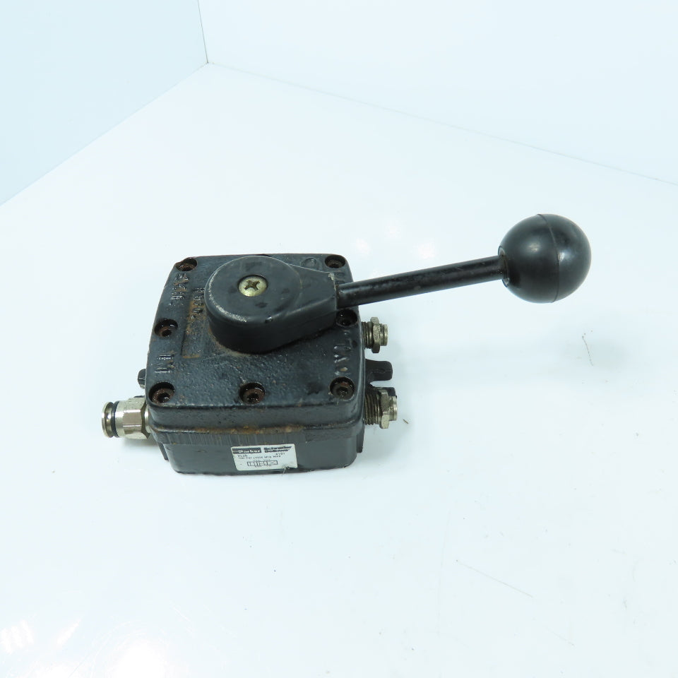 Parker VL25 4101 4-Way / 3-Position Pneumatic Control Valve 150PSI