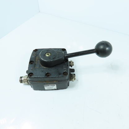 Parker VL25 4101 4-Way / 3-Position Pneumatic Control Valve 150PSI