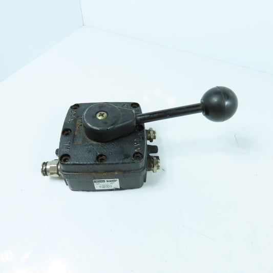 Parker VL25 4101 4-Way / 3-Position Pneumatic Control Valve 150PSI