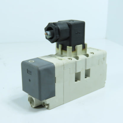 SMC VQ7-6-FG-S-3Z Pneumatic Directional Control Valve 0.15-1.0MPa