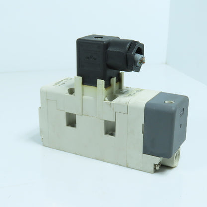SMC VQ7-6-FG-S-3Z Pneumatic Directional Control Valve 0.15-1.0MPa