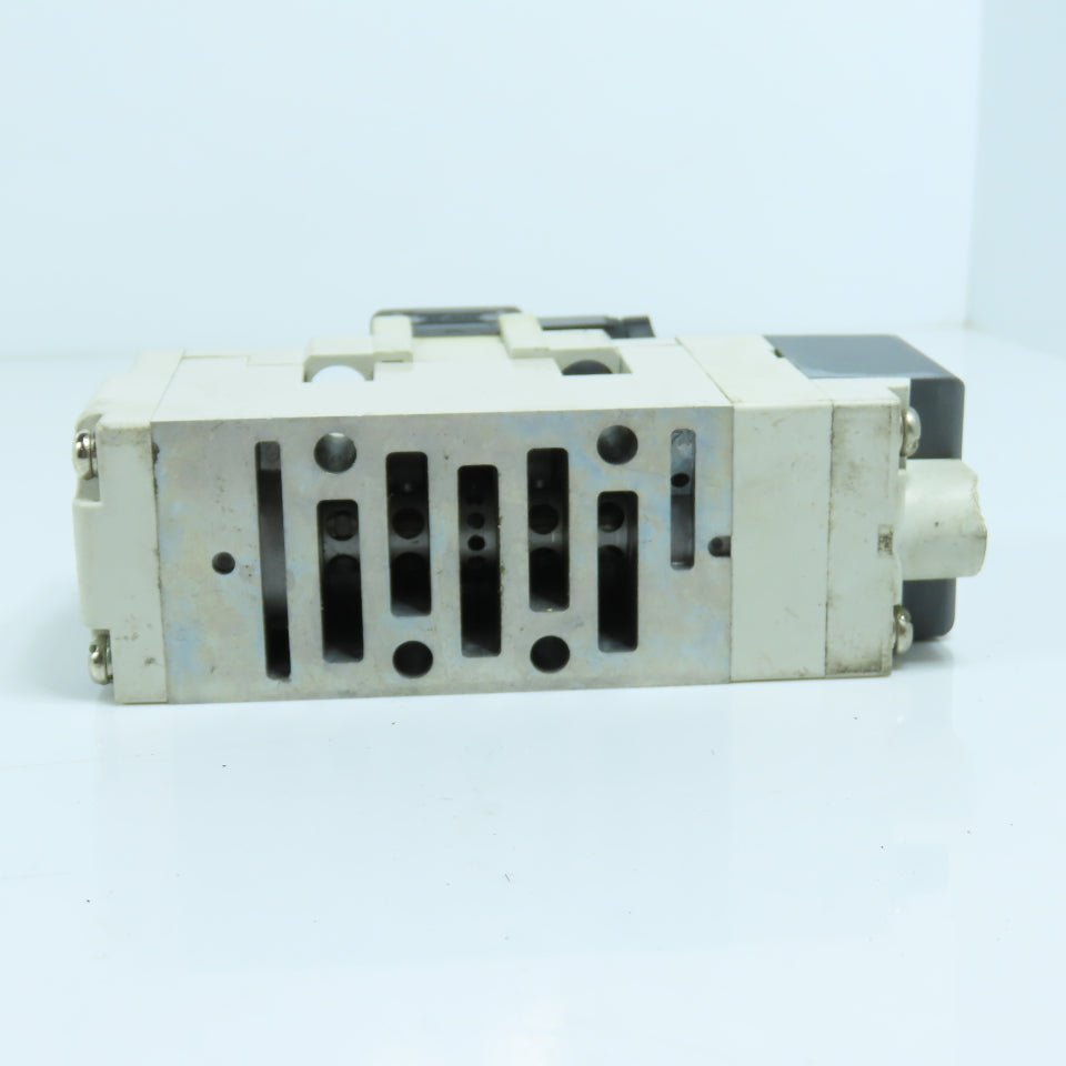 SMC VQ7-6-FG-S-3Z Pneumatic Directional Control Valve 0.15-1.0MPa
