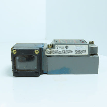 Cutler Hammer E51SCL Photoelectric Sensor